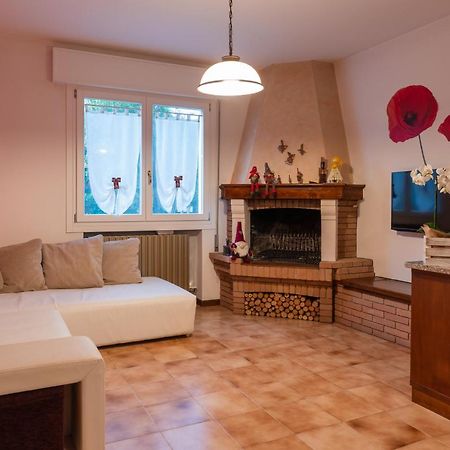 Al Casale B&B Casalserugo Εξωτερικό φωτογραφία